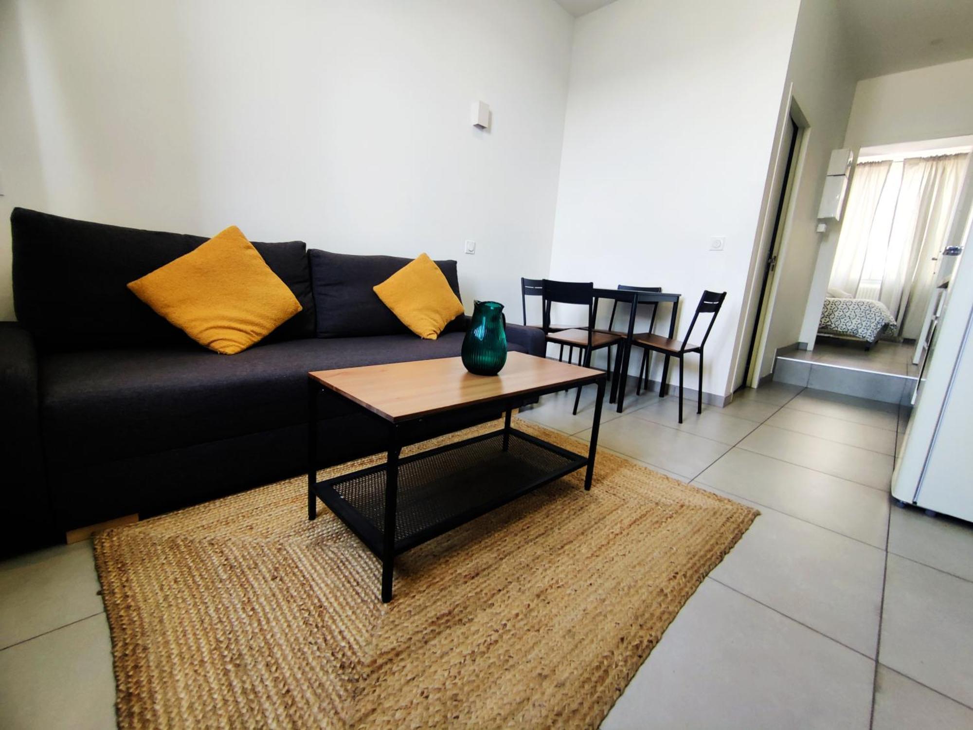 Le Pressense 2 Apartment Venissieux Exterior photo