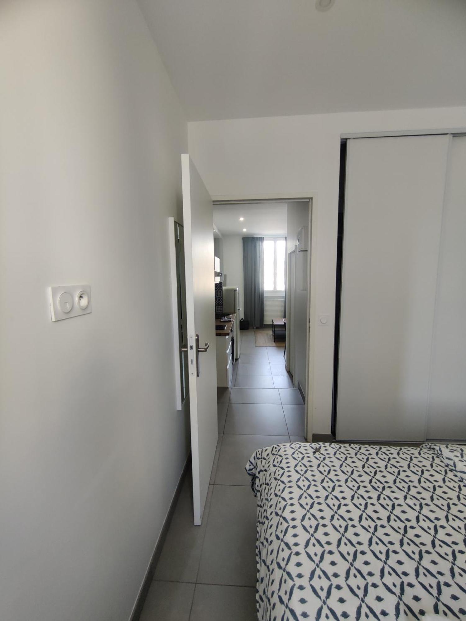 Le Pressense 2 Apartment Venissieux Exterior photo