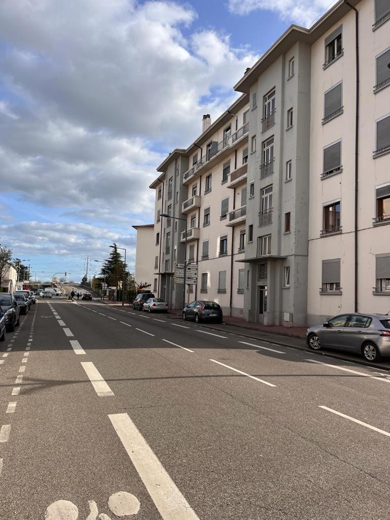Le Pressense 2 Apartment Venissieux Exterior photo